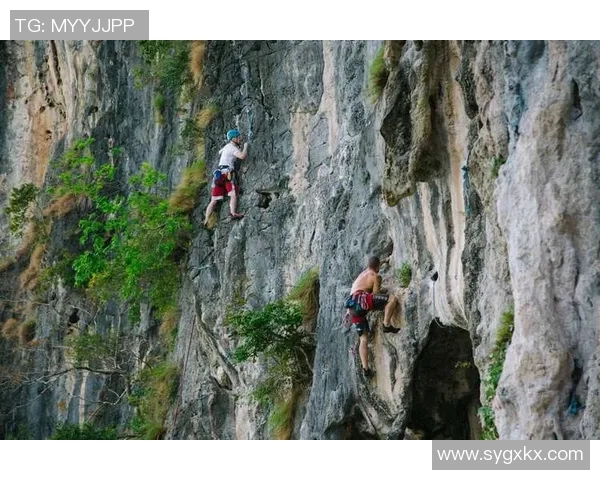 深圳攀岩队在极限运动世界杯中的拼搏历程与荣耀时刻分享